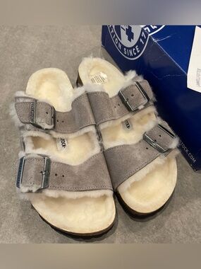 Birkenstock STONE COIN Arizona Shearling Gray Suede Narrow 39 W 8 NIB Sandals